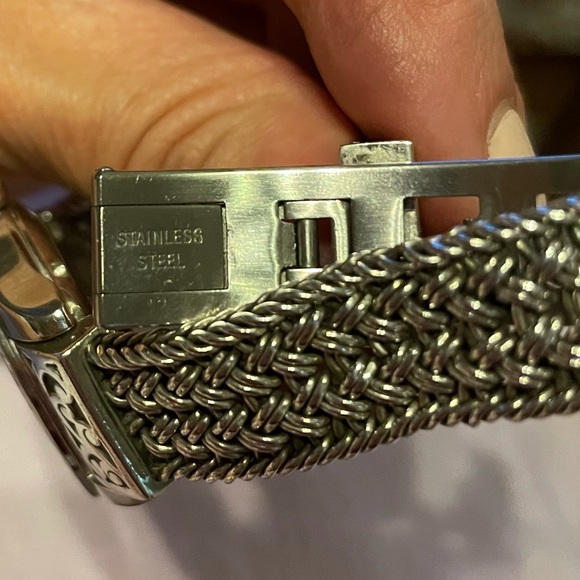 Vintage Lous Hill Watch - Picture 7 of 11